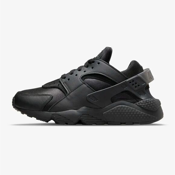Nike Other - Nike Air Huarache Black Sz 6Y